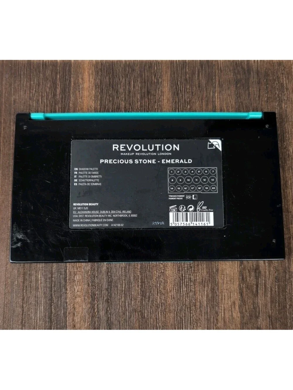 Makeup Revolution London Precious Stone-Emerald 18 Eyeshadow Palette New